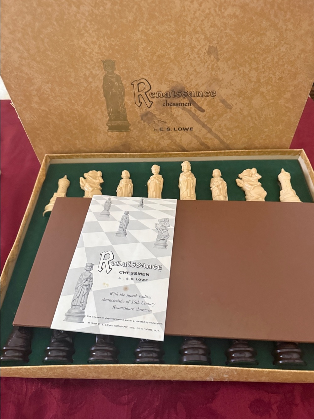 Vintage 1959 Renaissance Chessmen E.S. Lowe Chess Set - Cream and Brown